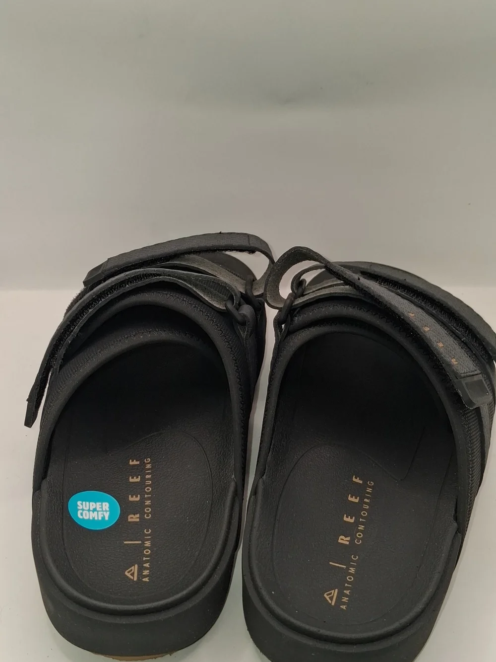 Reef Avila Two Bar Mens Blackout Color Super Comfy Sandals Size 9US 8UK  NIB